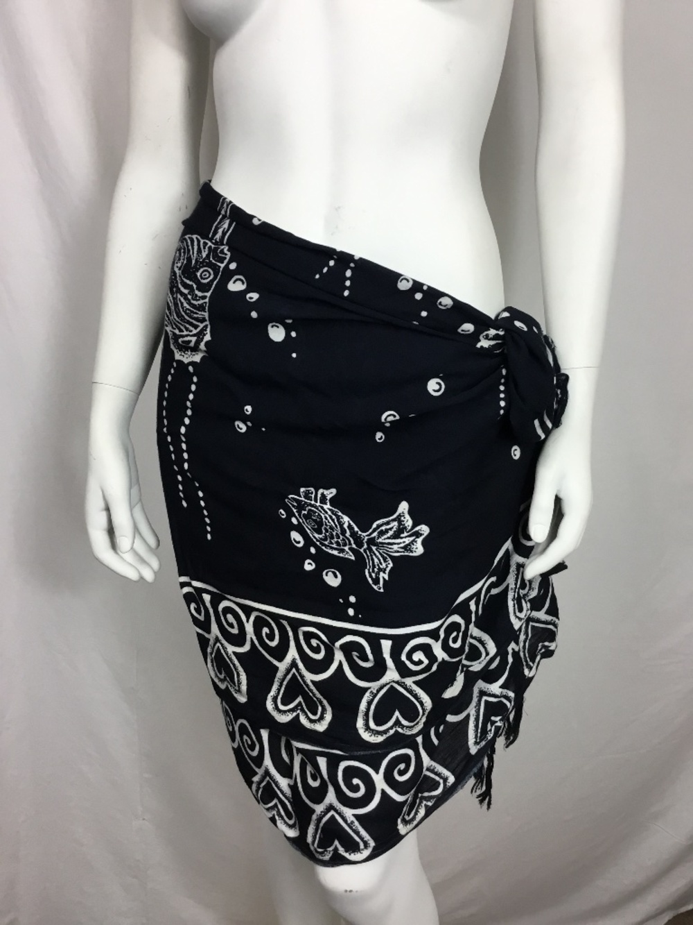 Pineapple Moon Sargon Black Print Swimsuit Cover-Up 6s.5" x 45.5" NWOT